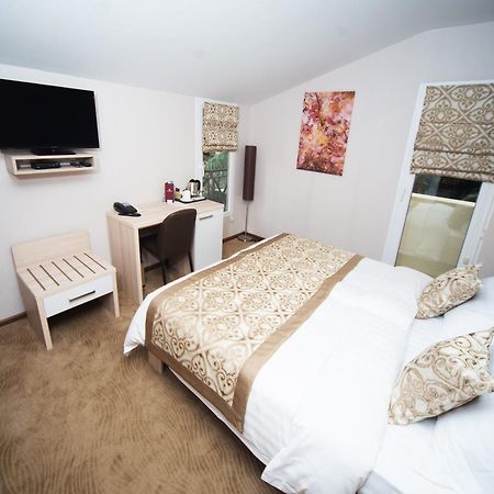 Iberia Didube Hotel Tbilisi Ngoại thất bức ảnh