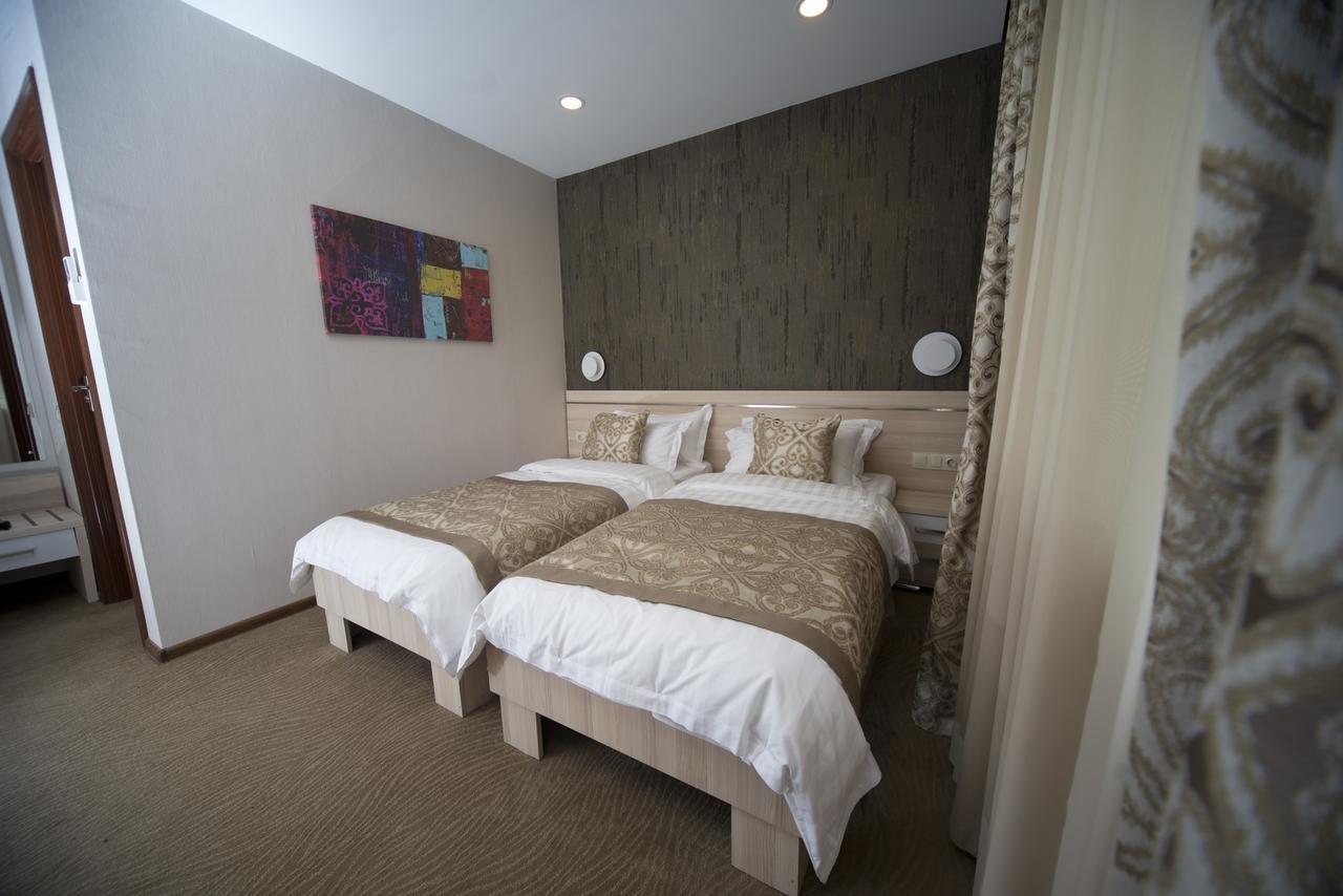 Iberia Didube Hotel Tbilisi Ngoại thất bức ảnh